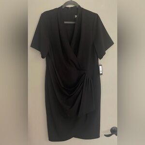 NWT- Women’s DKNY Dress